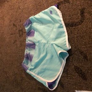 Blueish sketchers shorts